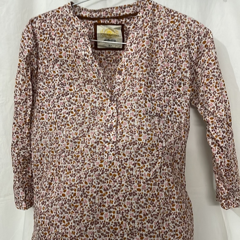 Stylish And Fancy Pink Top in Size M
Size M
Color Pink Yellow and White - Picture 3 of 5